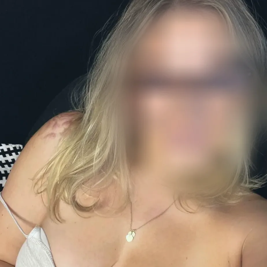 Lara, 36 años